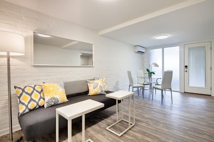 Modern 1br Apt Steps From Georgetown W/ Parking - Washington, DC