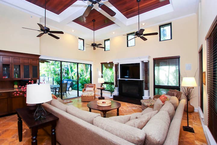 Luxurious Captiva Retreat 5br / 6ba 3 Kings - Captiva, FL