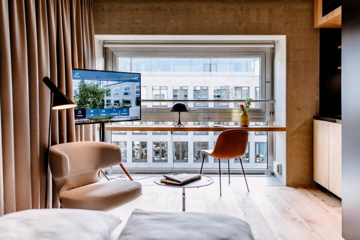 ⁨THE FLAG West M.⁩ managed Airbnb listing 2