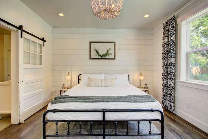 Dormitorio principal con cama king size