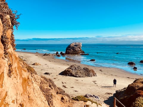 Spectacular Views on 160 Acre Stunning Ranch House