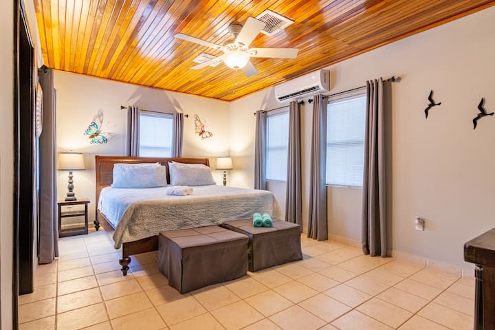 VILLA GRANDE - Master tamaño king con baño privado