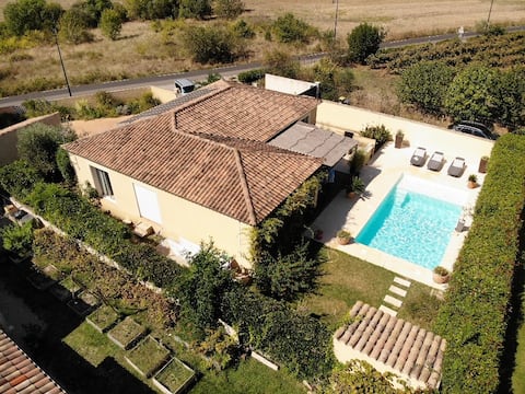 Soleil,calm,cigars, terraces, pools, jacuzzi .