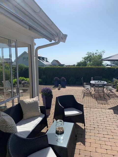 Halmstad-Grötvik.
Optimal location close to the sea and golf.