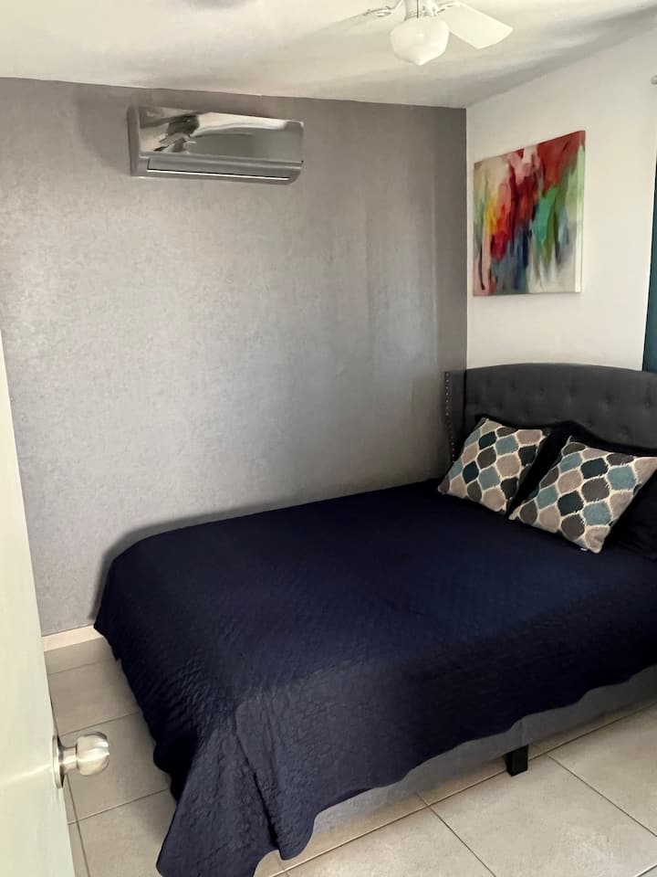 Dhomë gjumi 2 Mbretëreshë