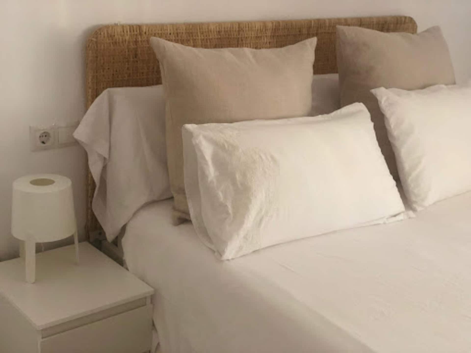 Cozy Apartment, Central AC, 2min from Beach — photo 3
