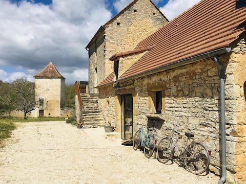 Old barn ideal for holidays for 7 to 9 people