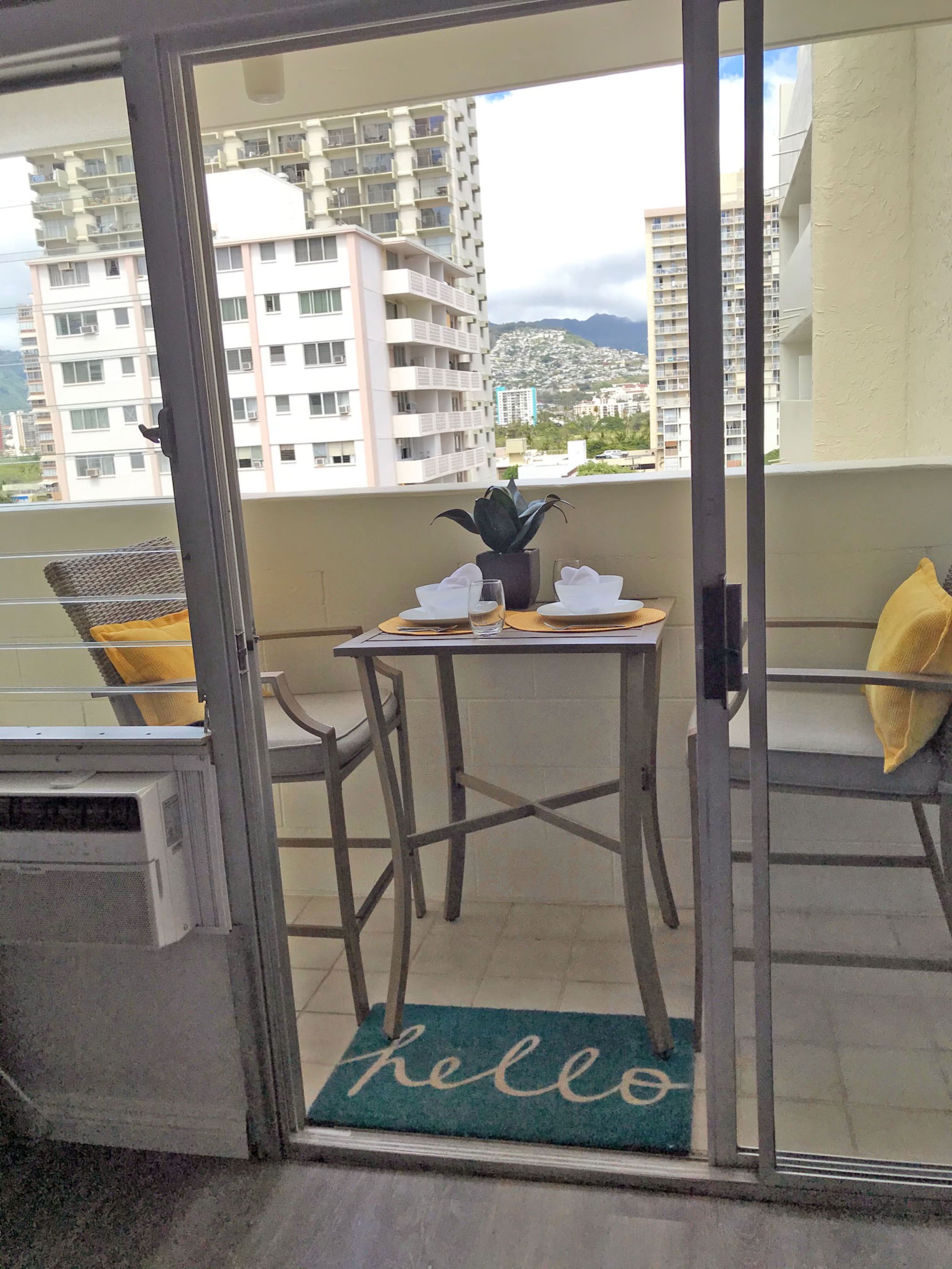 Condo in Honolulu · ★4.61 · Studio · 1 bed · 1 bath - Image 6