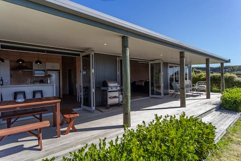 Ligar Bay Modern 3 Bed Bach - Free Wi-fi and Linen