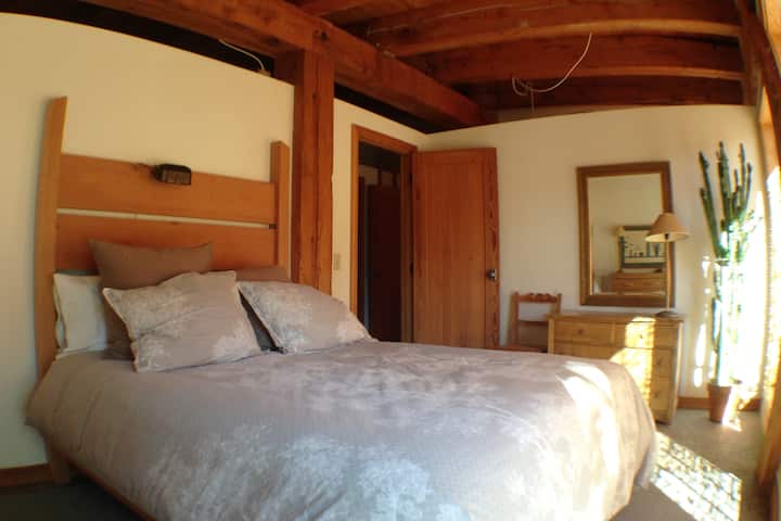 Front bedroom.