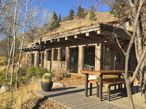 Howe Cabin, Upper Methow Valley Highlands, Mazama