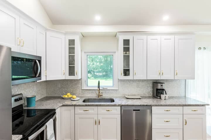 Charming Quiet Cottage - The Hamptons, NY