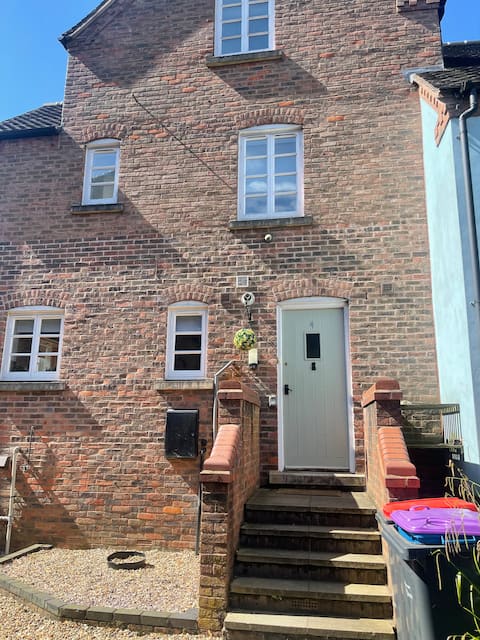 Family Townhouse in the Heart of Ironbridge