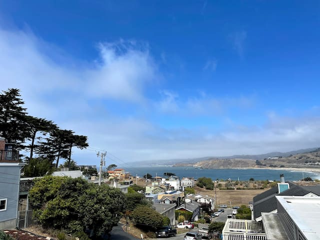 Beach House near Downtown San Francisco gallery image 3