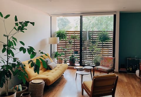 Top Airbnb: 24/7 Security, La Roma Charm - Stylish & Peaceful! in Roma Norte