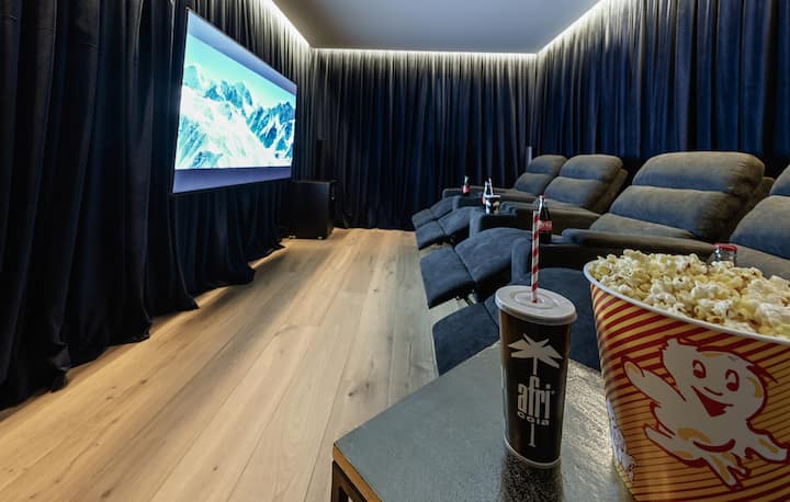 Boutique ChaletS Alpi with sauna & cinema room