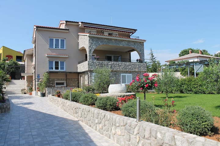 Apartment Belveder *Spacious Groundfloor Apartment - Krk