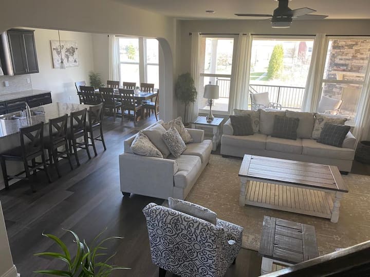 Top 12 Airbnb Vacation Rentals In Hebron, Kentucky Updated 2024 Trip101