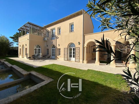 Gigondas, La Bastide de Montmirail
