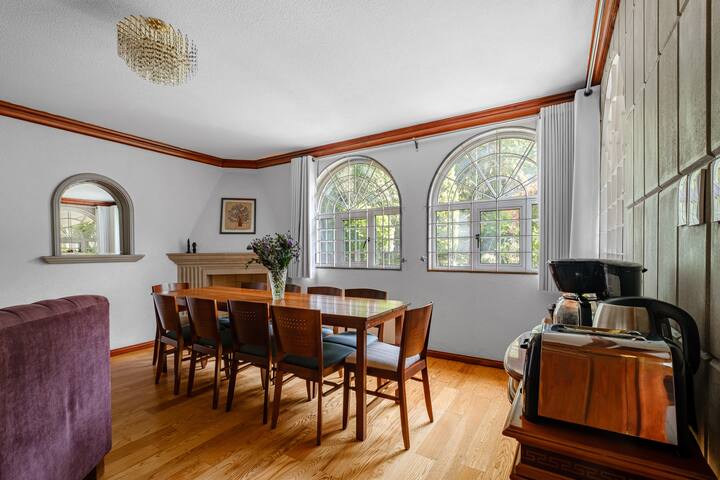 Casa Lila: Treasure 3BR House & Garden in Coyoacan gallery image 3