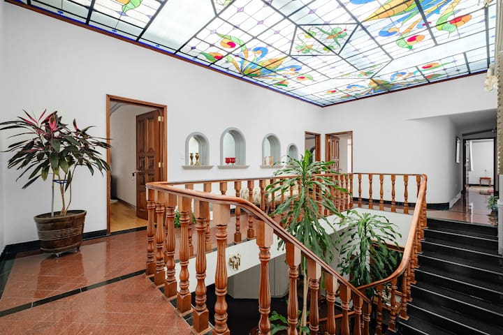 Casa Lila: Treasure 3BR House & Garden in Coyoacan