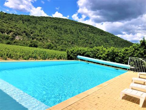 14p cottage with view, heated pool, petanque games