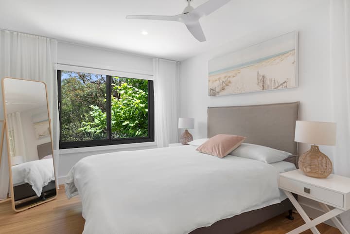 Dormitorio queen en el nivel inferior 