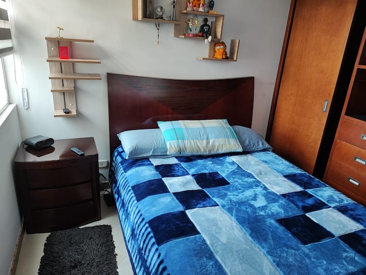 Alcoba Principal with Bathroom