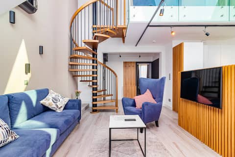 Penthouse in the Market Square!