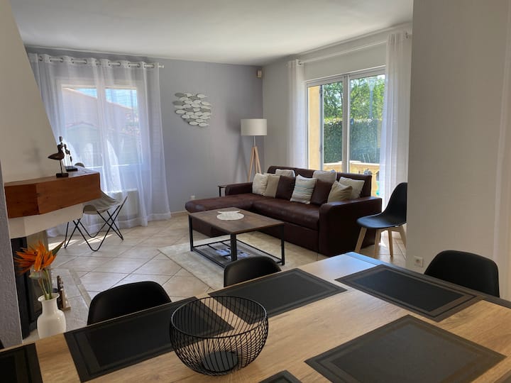 Villa Bord De Mer Avec Piscine Chauffée - La Londe-les-Maures