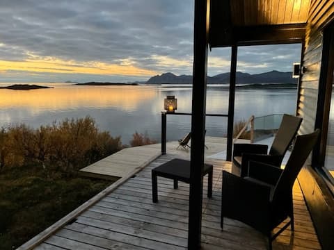 Top Airbnb: Idyllic seaside cabin with panoramic views in Hadsel
