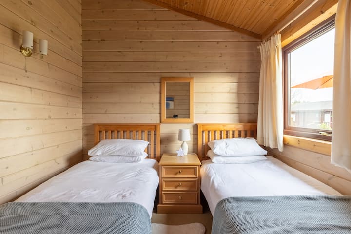 غرفة نوم مزدوجة 2