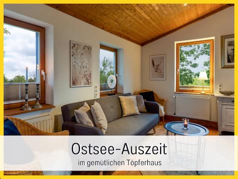 Holiday home, potter's house, pets allowed, study