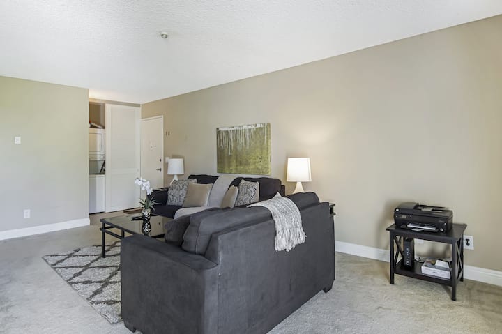 Ocean Front Living 2 Br + 2 Bth - Redondo Beach, CA
