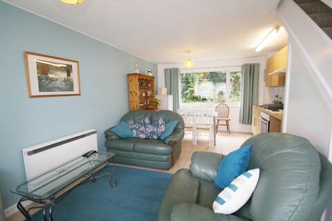 20 Anenome:- lovely holiday home close to beach