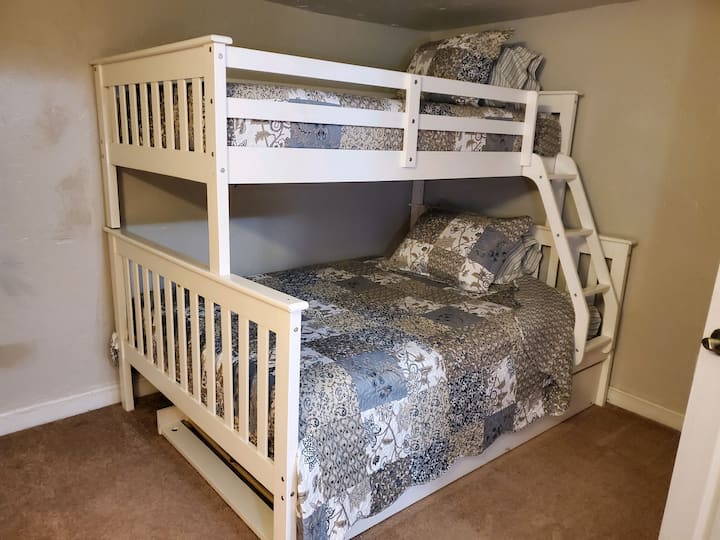 Schlafzimmer 2