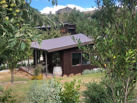 Popular Airbnb listing: Orchard House: An Oasis in the Heart of the Desert in Central Otago District West