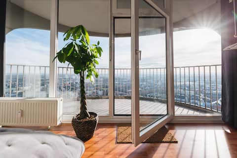 GREAT CITY VIEW | 32 FLOOR | Netflix/Boxspringbett