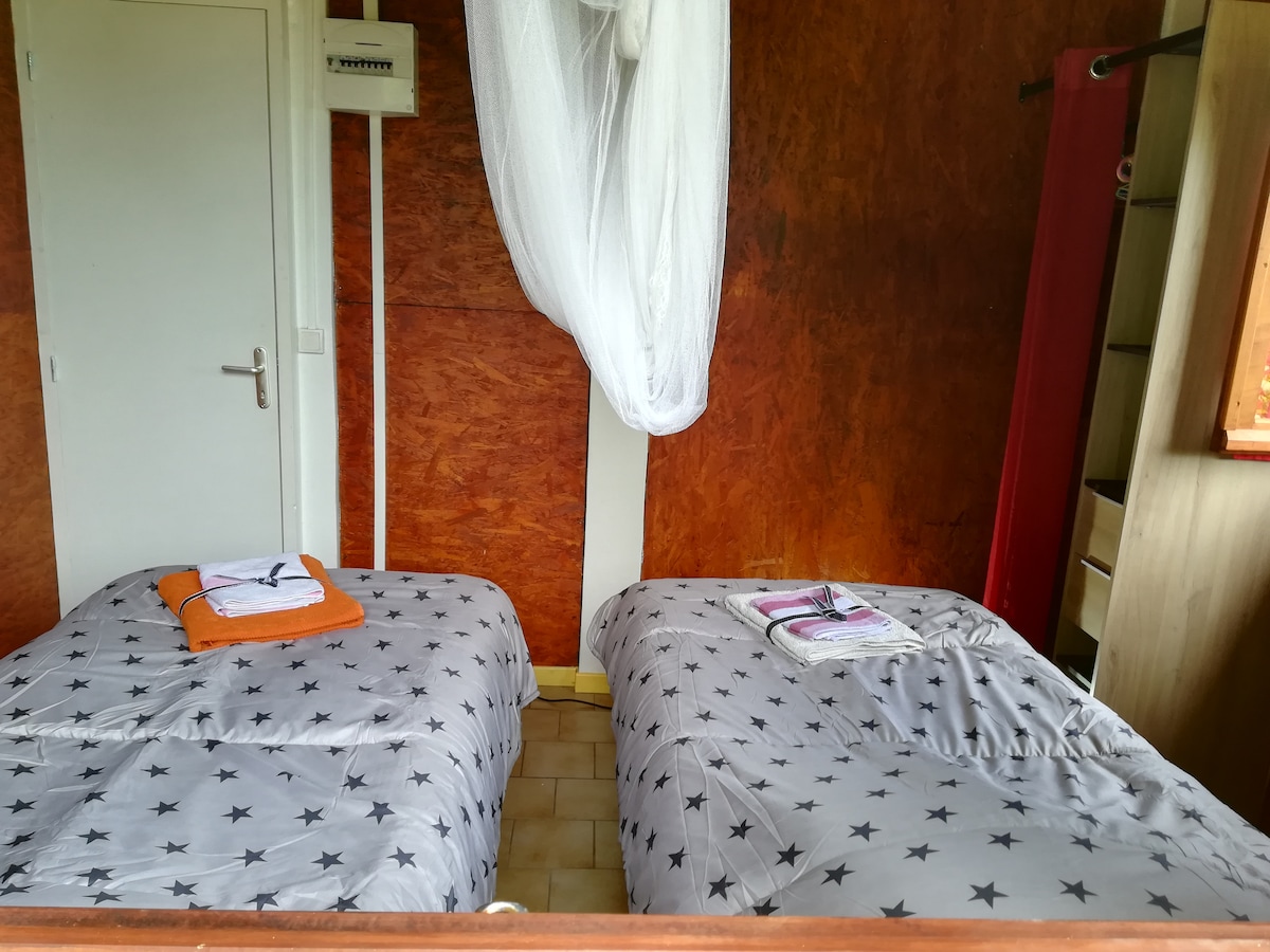 CLIMATISEE ห้องนอนเตียงคู่