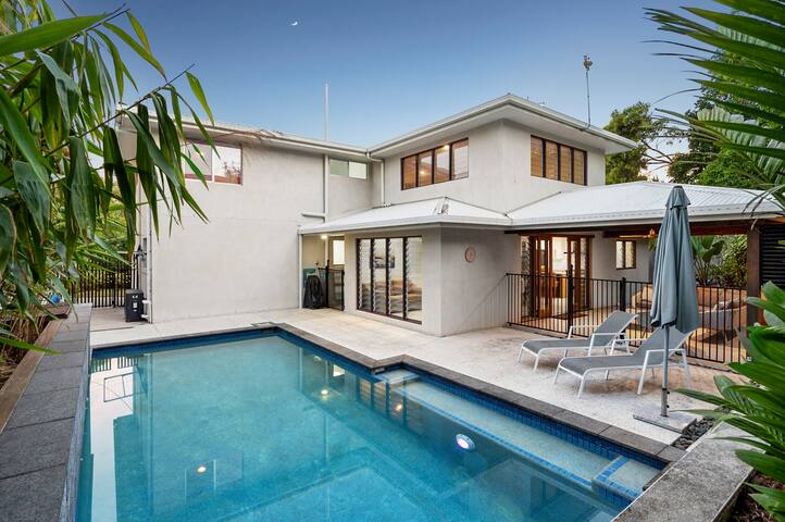 Your Noosa home away from home, central location!