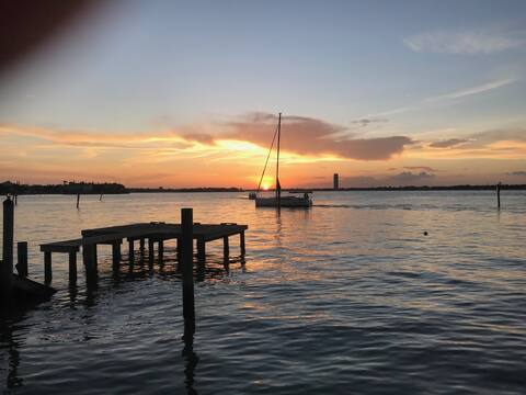 Flamingo Island House, Island Living! 1-6 Guest