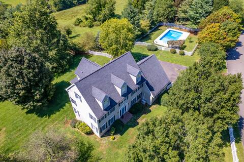 Must see 4/3 Family & Pet Friendly + Pool