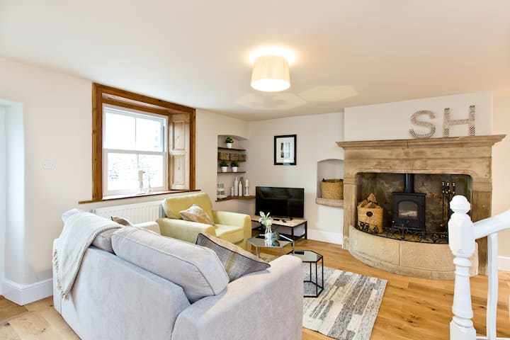 Sleeps 28 | Stylish Family Home, Close To Buxton - Bakewell