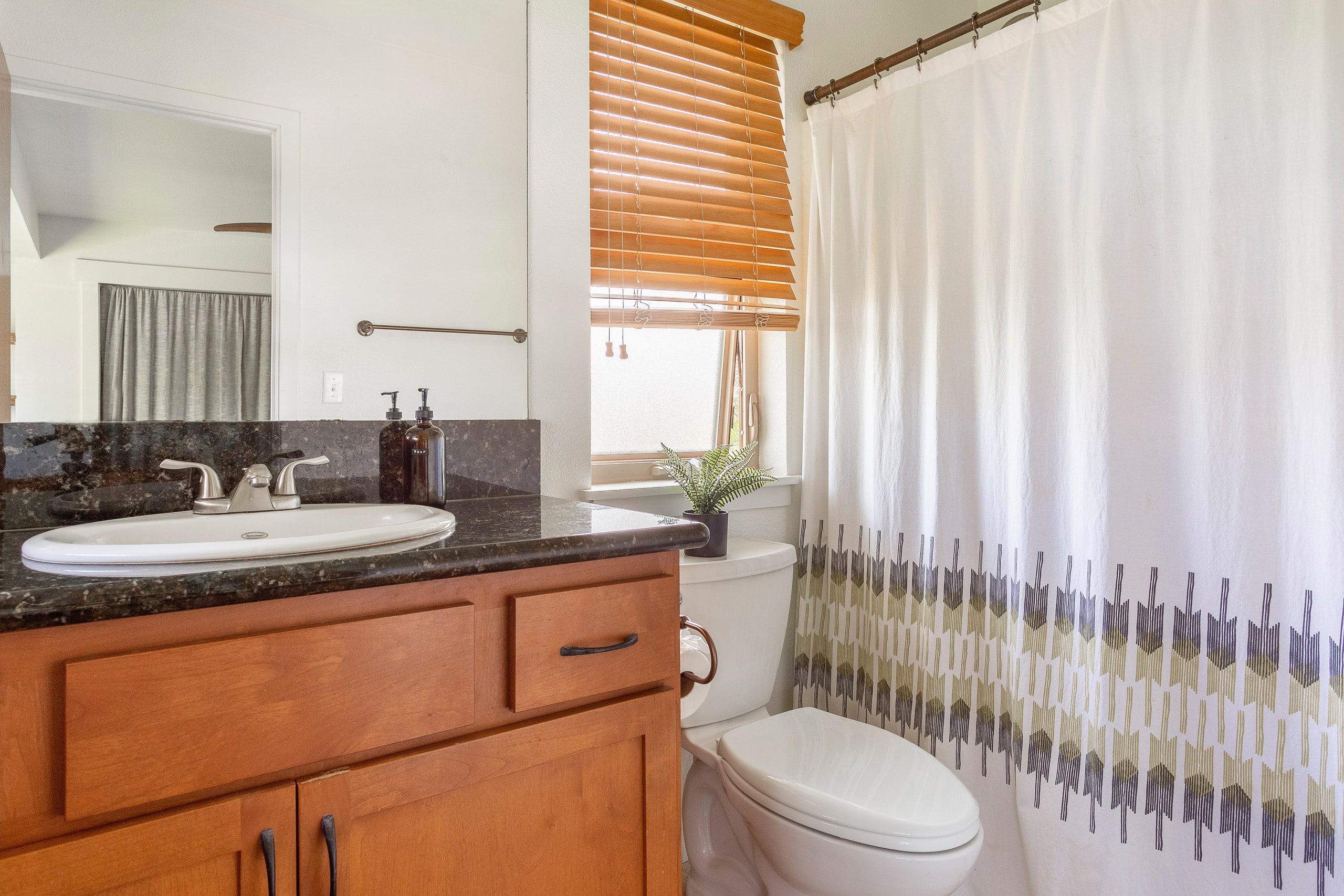 Home in Kailua-Kona · ★4.9 · 3 bedrooms · 4 beds · 2.5 private baths - Image 50