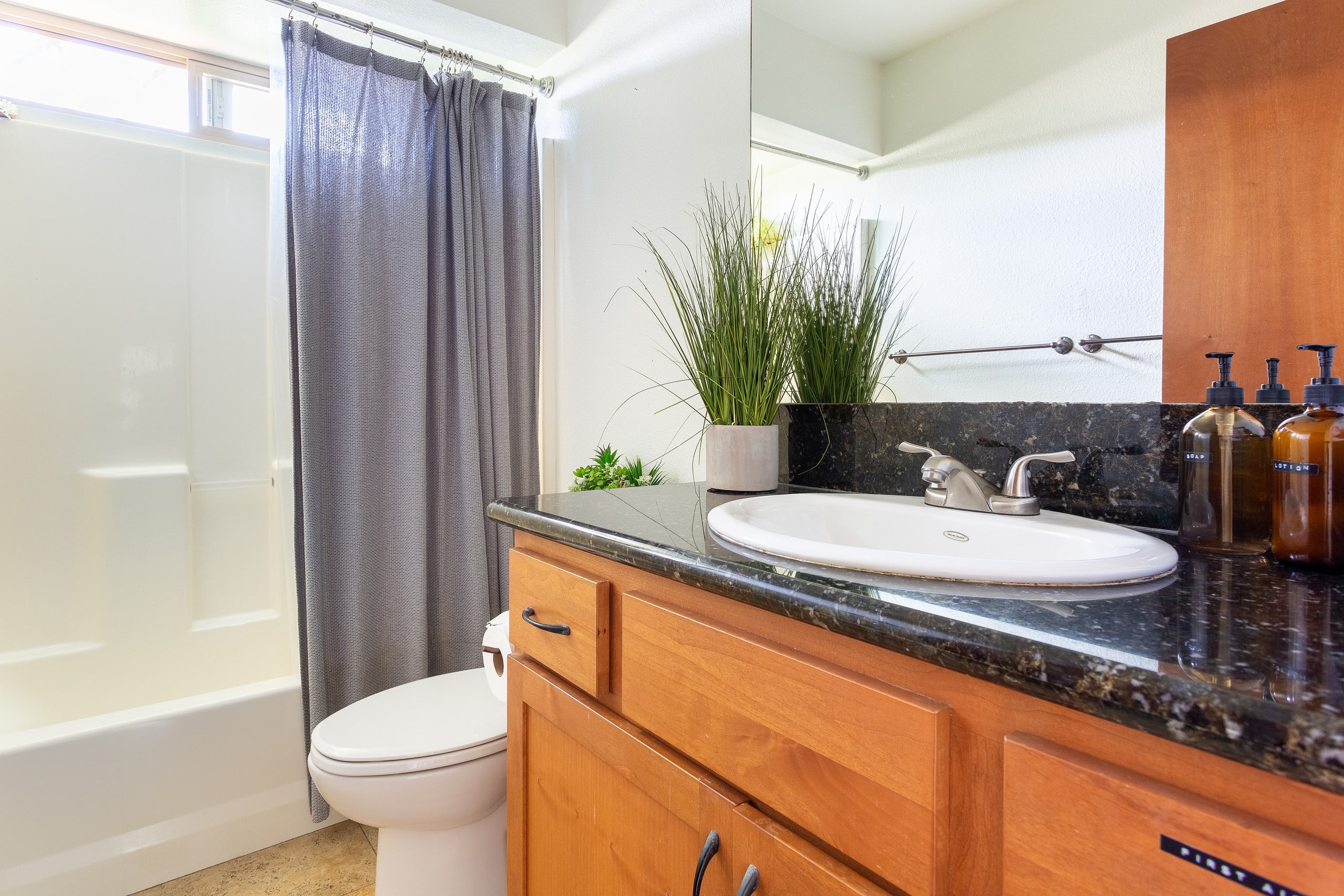 Home in Kailua-Kona · ★4.9 · 3 bedrooms · 4 beds · 2.5 private baths - Image 52