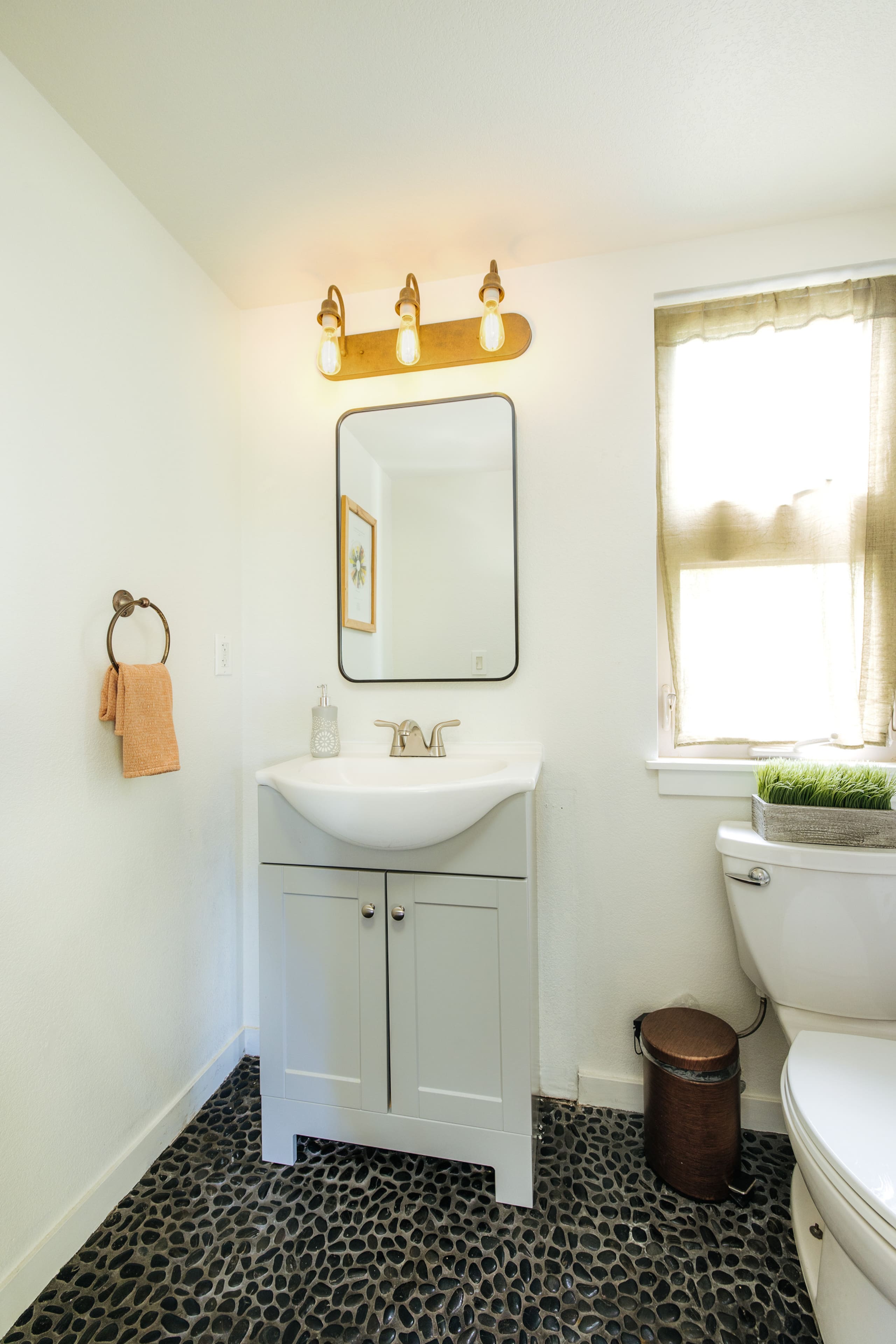 Home in Kailua-Kona · ★4.9 · 3 bedrooms · 4 beds · 2.5 private baths - Image 53