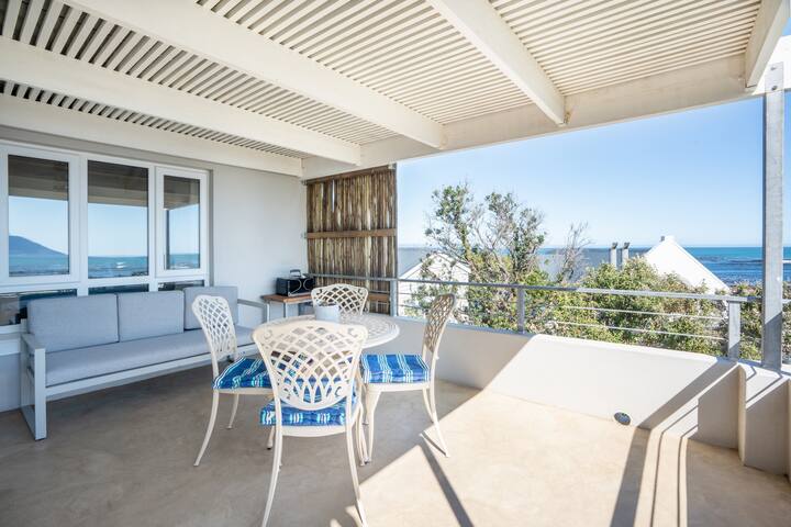 Kom Breeze Beach House, Arum Place, Kommetjie gallery image 5