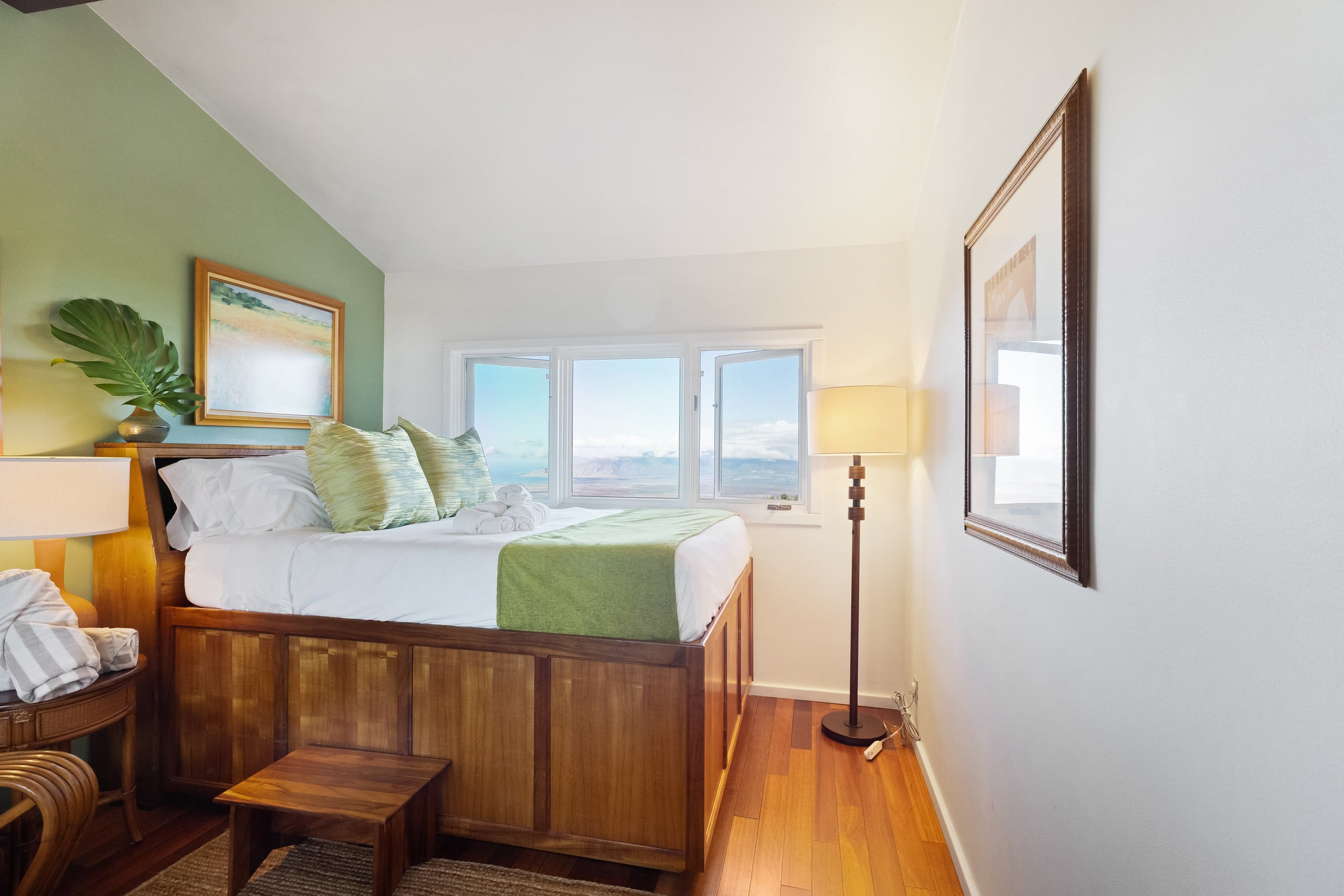 Home in Makawao · ★4.94 · 3 bedrooms · 3 beds · 2 baths - Photo 19