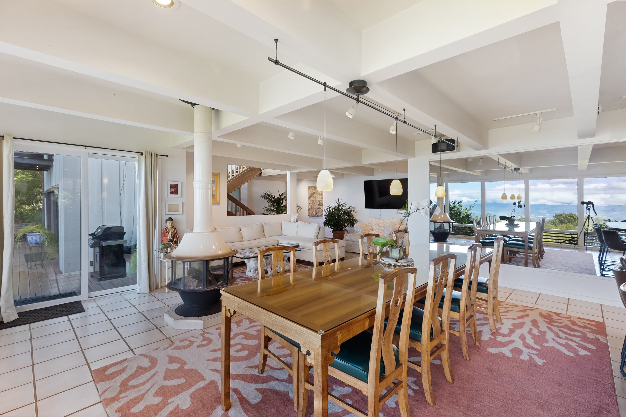 Home in Makawao · ★4.94 · 3 bedrooms · 3 beds · 2 baths - Photo 13