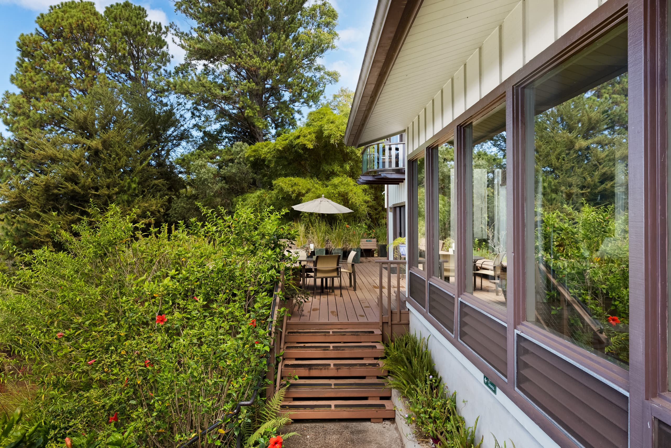 Home in Makawao · ★4.94 · 3 bedrooms · 3 beds · 2 baths - Photo 40